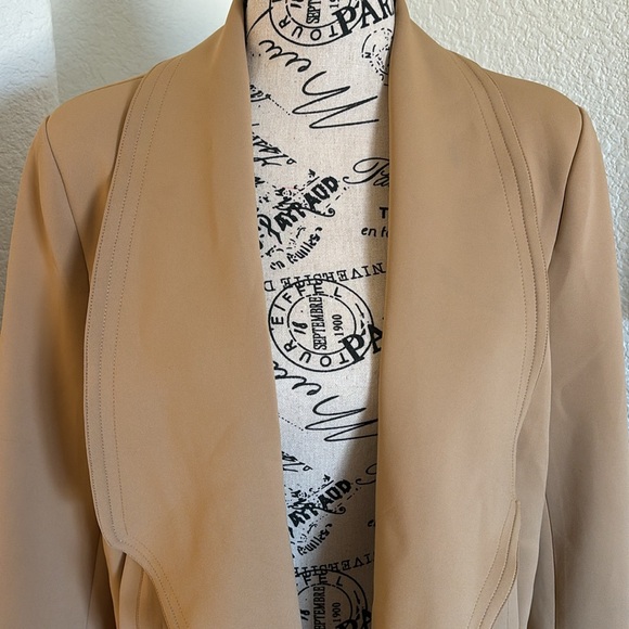 NWT LuLu's Wide Lapel Blazer - Picture 2 of 8